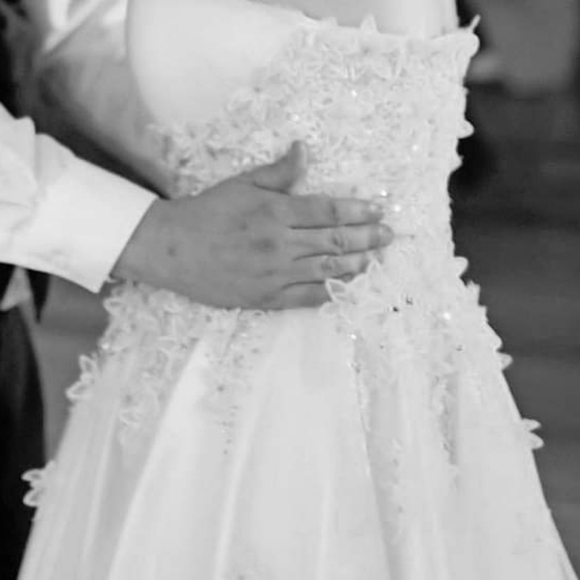 White formal/Dress - Picture 9 of 10